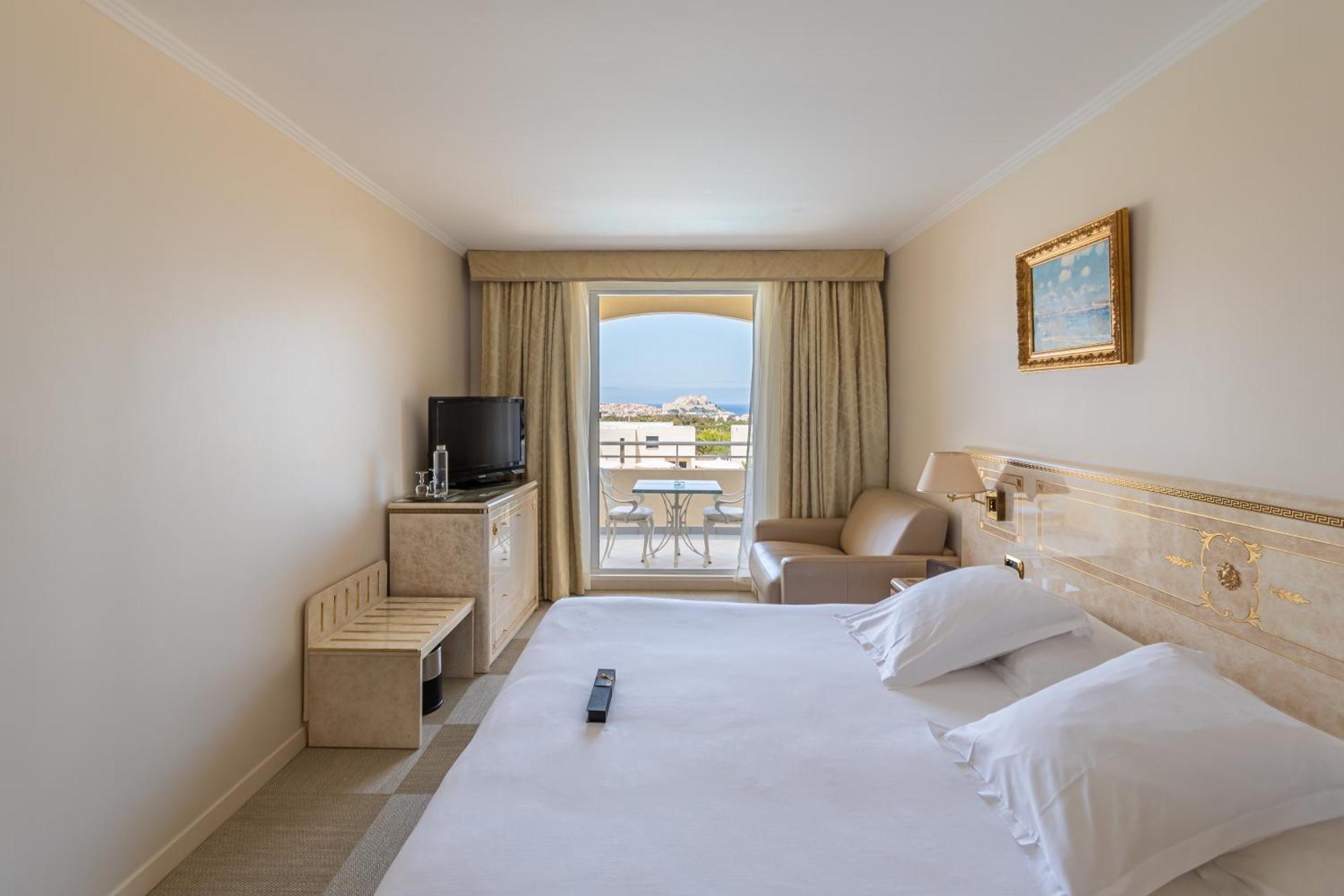 קאלבי Hotel Corsica & Spa מראה חיצוני תמונה
